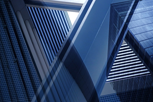 市場(chǎng)主流能耗系統(tǒng)品牌:三水(圖1) double-exposure-close-up-of-architectural-fragment-with-complex-geometric-structure.jpg