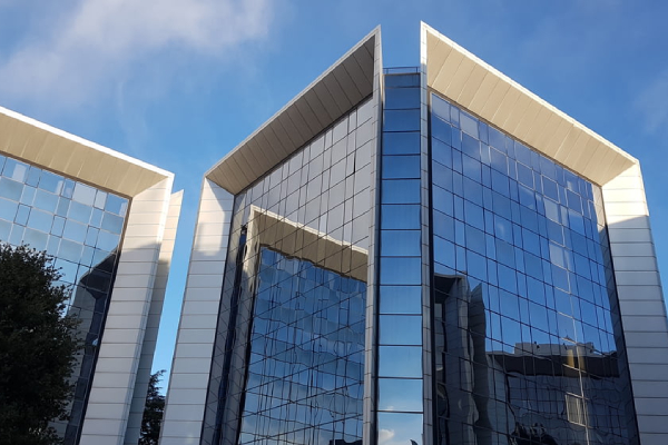 國內(nèi)的“智能建筑”與歐洲的有何異同？(圖1)裕乾電子